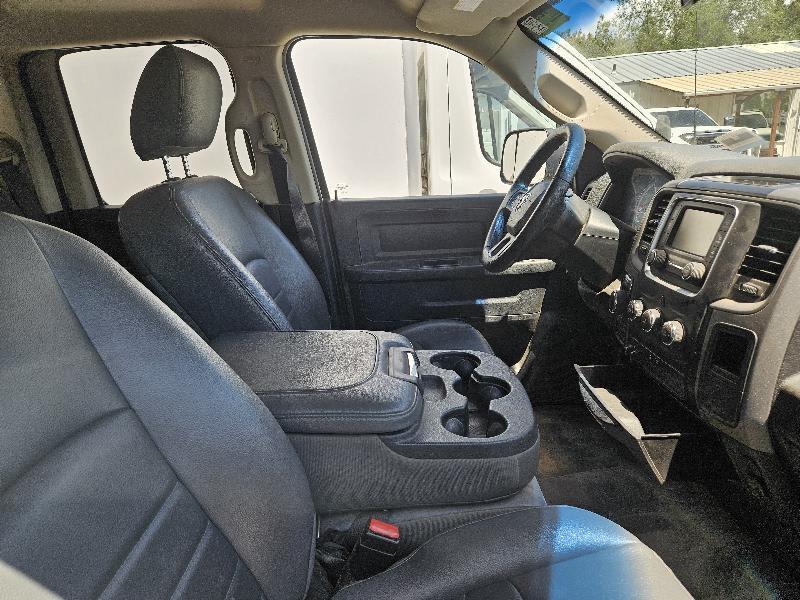 RAM 1500 Tradesman Quad Cab 4WD 2017