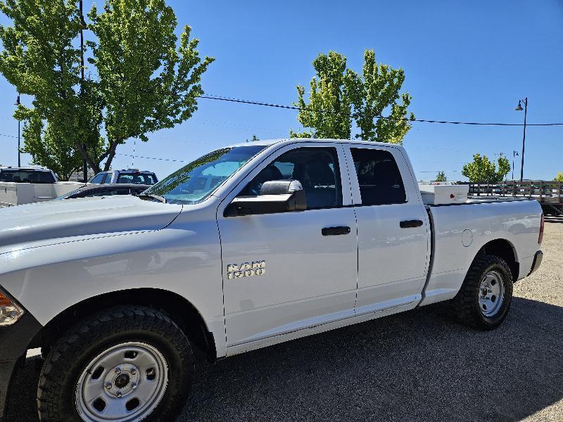 RAM 1500 Tradesman Quad Cab 4WD 2017