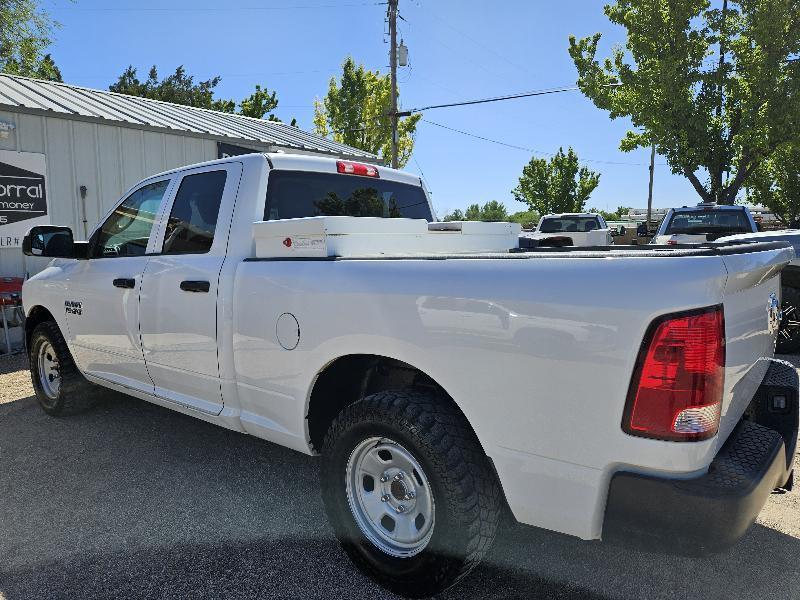 RAM 1500 Tradesman Quad Cab 4WD 2017