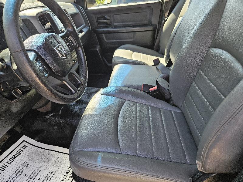RAM 1500 Tradesman Quad Cab 4WD 2017