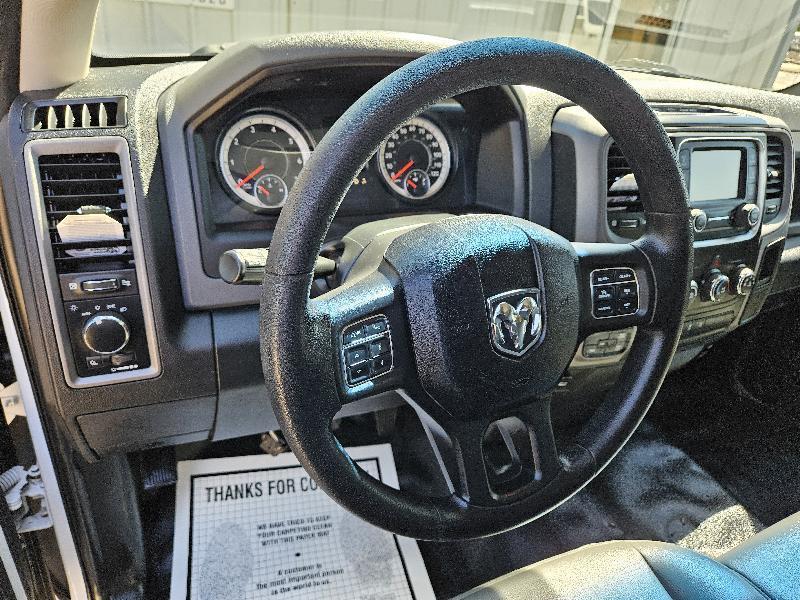 RAM 1500 Tradesman Quad Cab 4WD 2017