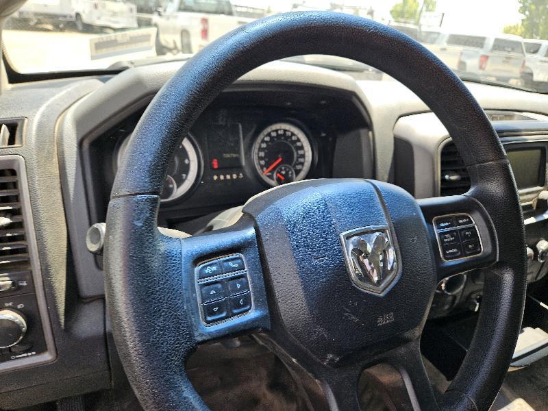 RAM 1500 Tradesman Quad Cab 4WD 2017