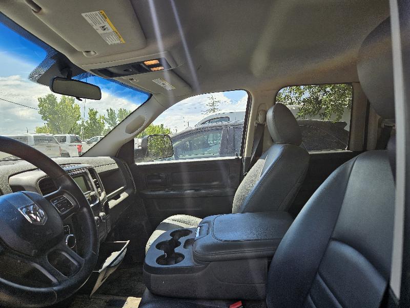 RAM 1500 Tradesman Quad Cab 4WD 2017
