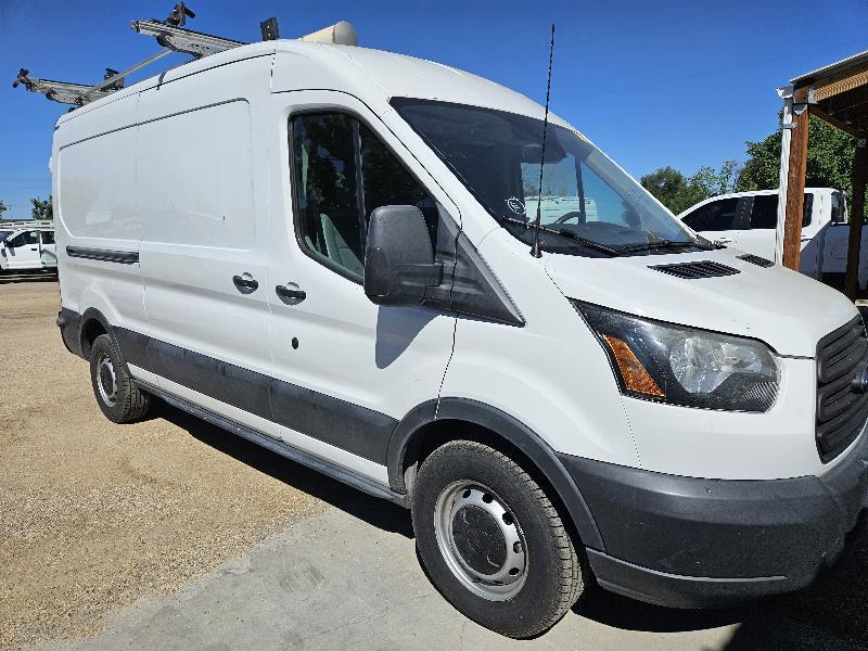 Ford Transit 250 Van Med. Roof w/Sliding Pass. 148-in. WB 2018