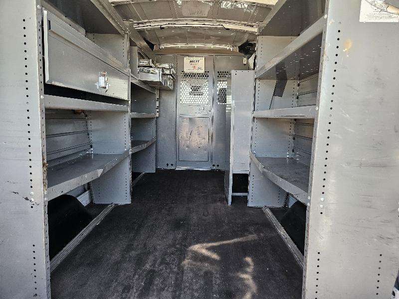 Ford Transit 250 Van Med. Roof w/Sliding Pass. 148-in. WB 2018