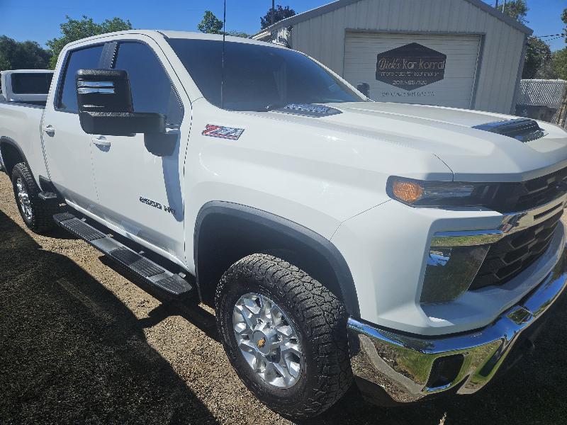Chevrolet Silverado 2500HD LT Crew Cab Short Box 4WD 2024
