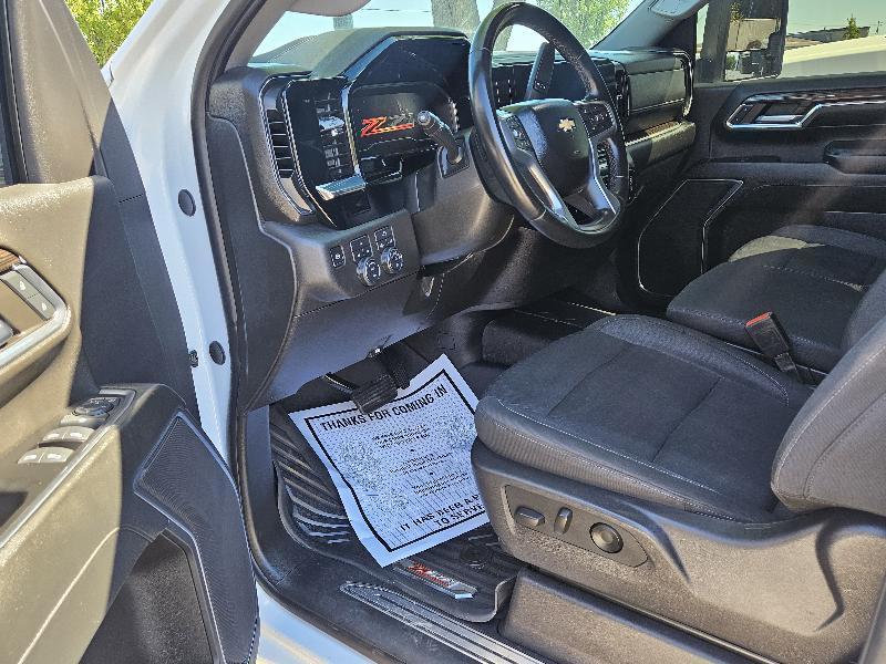 Chevrolet Silverado 2500HD LT Crew Cab Short Box 4WD 2024