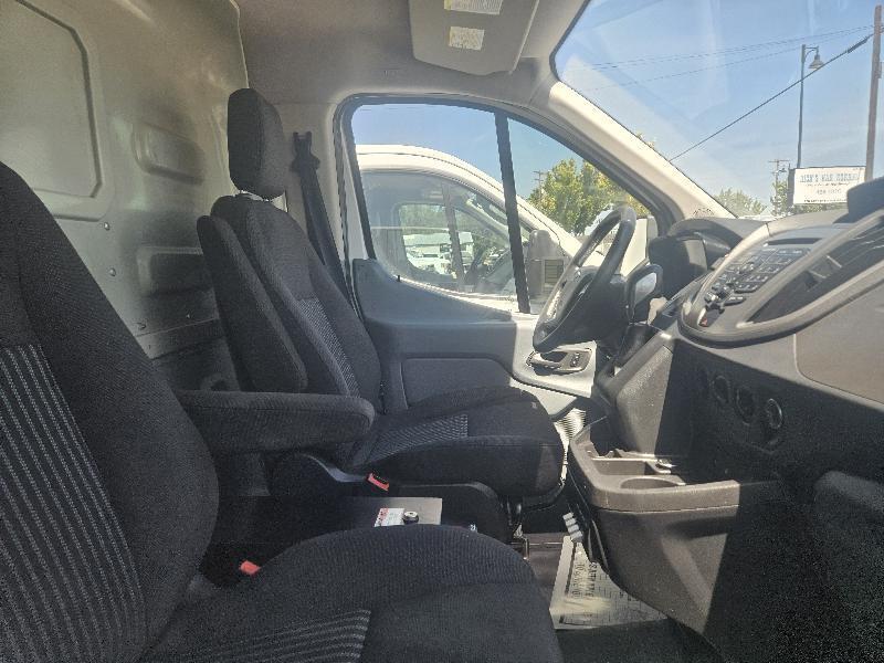 Ford Transit 250 Van Low Roof 60/40 Pass.130-in. WB 2016