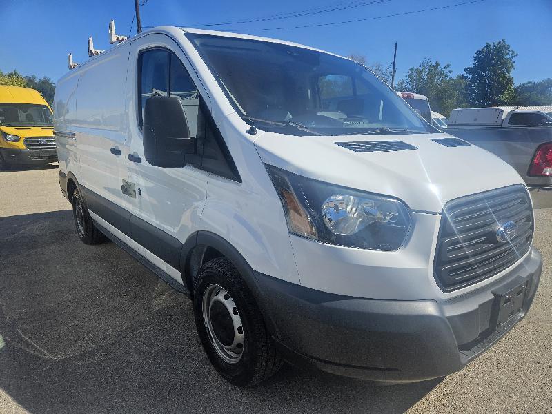 Ford Transit 150 Van Low Roof w/Sliding Pass. 130-in. WB 2017