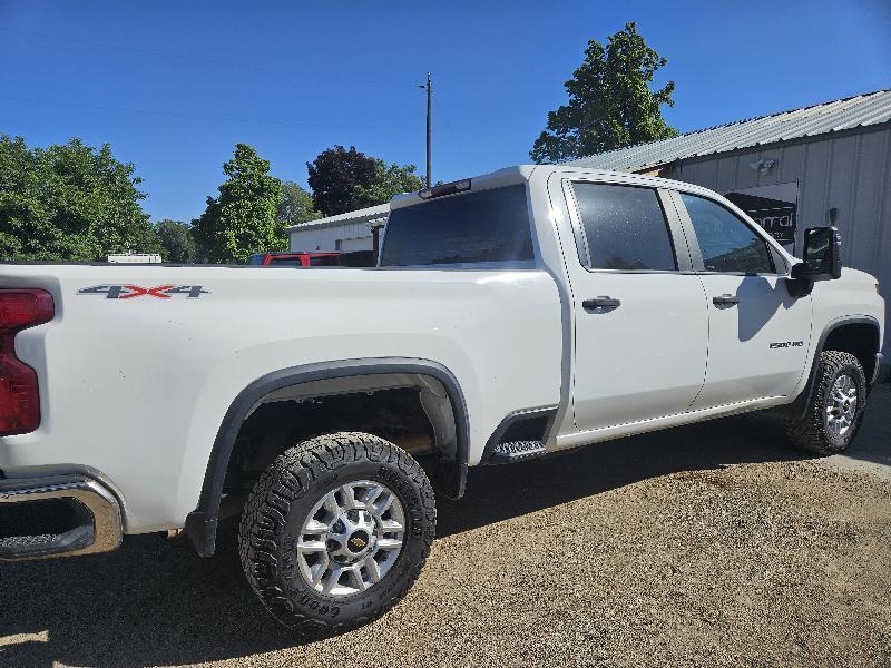 Chevrolet Silverado 2500HD Work Truck Crew Cab Short Box 4WD 2023