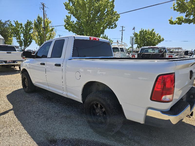 RAM 1500 Tradesman Quad Cab 4WD 2016