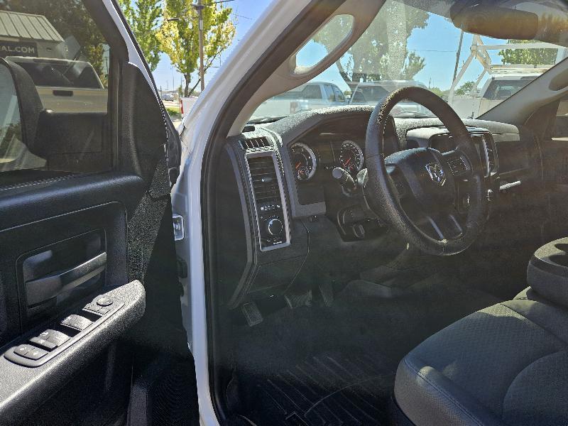 RAM 1500 Tradesman Quad Cab 4WD 2016