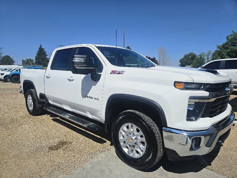 Chevrolet Silverado 2500HD LT Crew Cab Short Box 4WD 2024