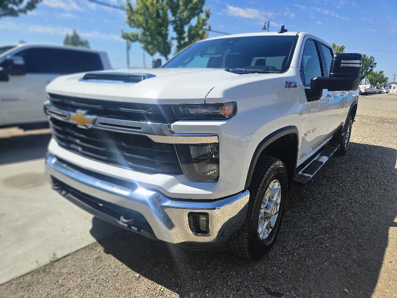Chevrolet Silverado 2500HD LT Crew Cab Short Box 4WD 2024