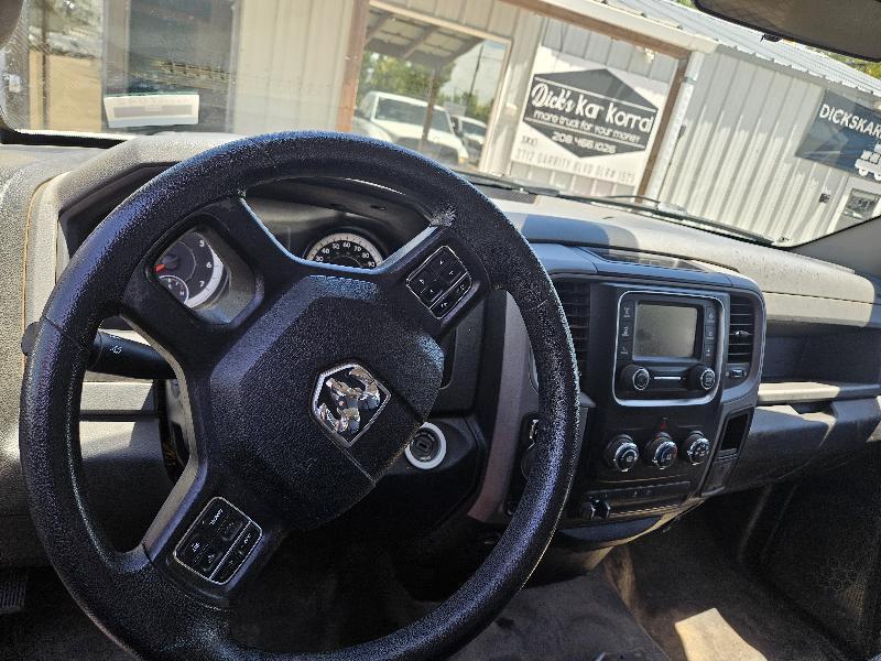 RAM 1500 Tradesman Quad Cab 4WD 2017