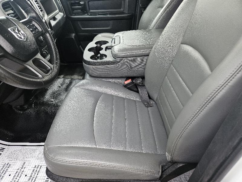 RAM 1500 Tradesman Quad Cab 4WD 2017