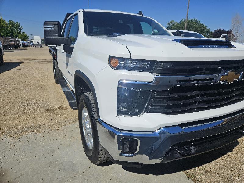 Chevrolet Silverado 2500HD LT Crew Cab Long Box 4WD 2024