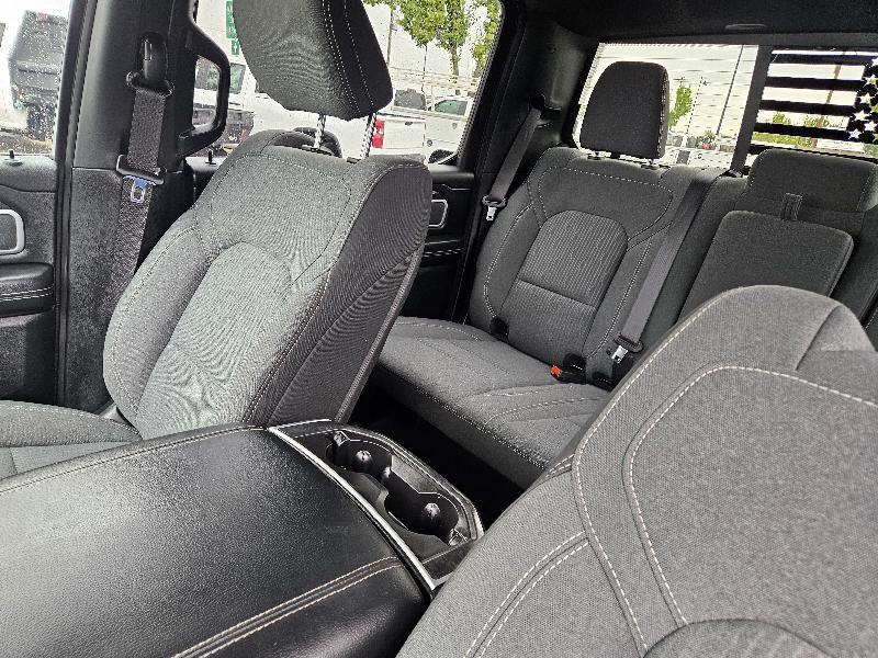 RAM 1500 Big Horn Crew Cab SWB 4WD 2021