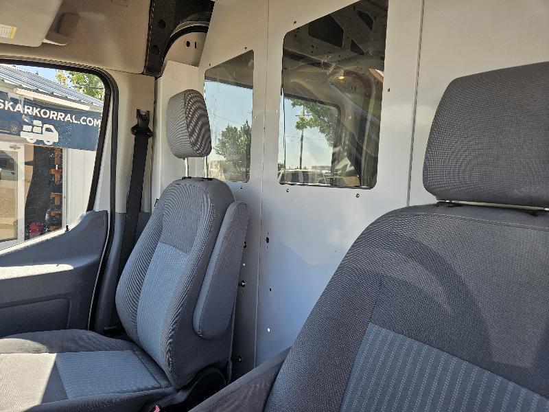 Ford Transit 250 Van High Roof w/Sliding Pass. 148-in. WB 2017