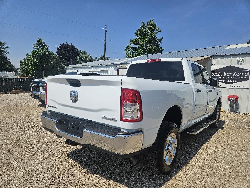 RAM 2500 Big Horn 4x4 Crew Cab 6'4" Box 2024
