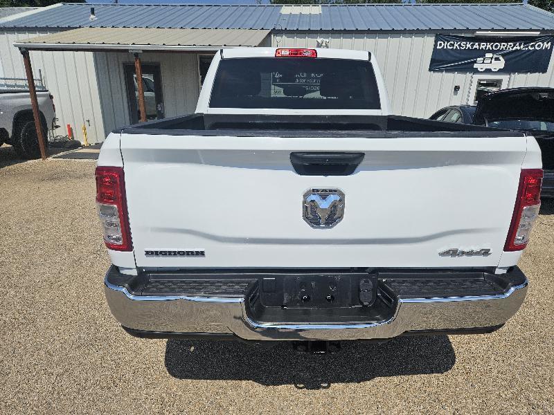 RAM 2500 Big Horn 4x4 Crew Cab 6'4" Box 2024