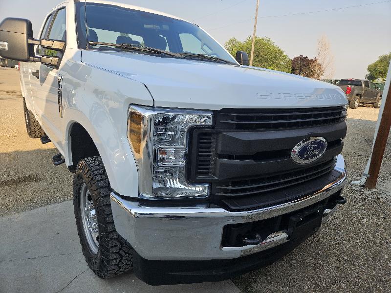 Ford F-350 SD XL SuperCab Long Bed 4WD 2018