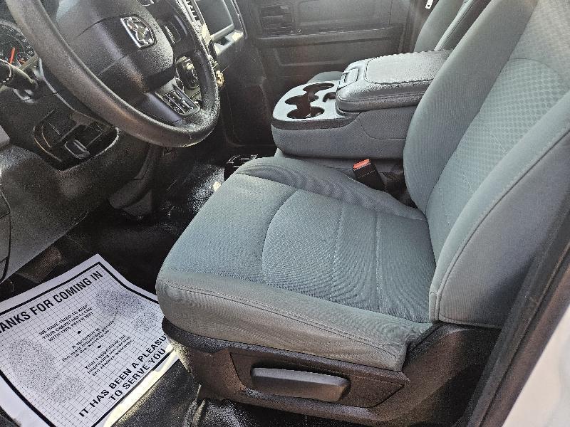 RAM 1500 Tradesman Quad Cab 4WD 2017