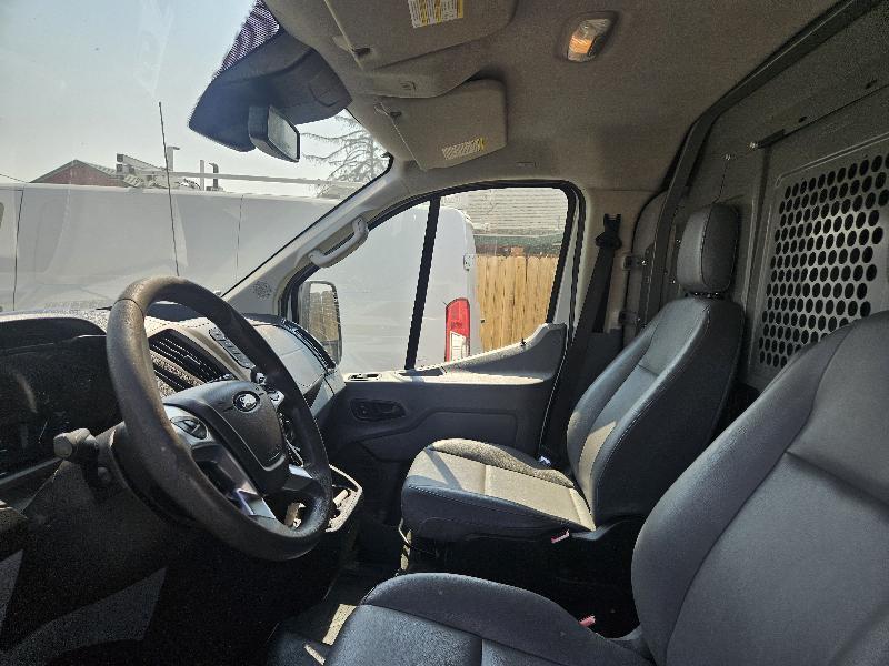 Ford Transit 150 Van Low Roof 60/40 Pass. 130-in. WB 2018