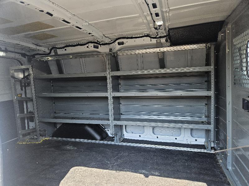 Ford Transit 150 Van Low Roof 60/40 Pass. 130-in. WB 2018
