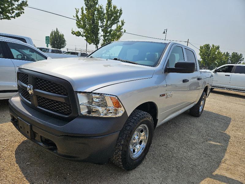 RAM 1500 Tradesman Crew Cab SWB 4WD 2017