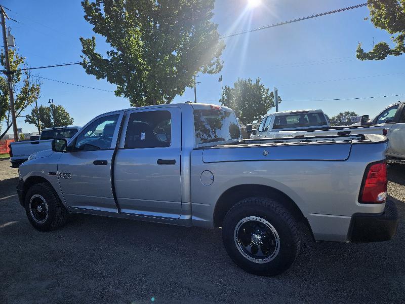 RAM 1500 Tradesman Crew Cab SWB 4WD 2017