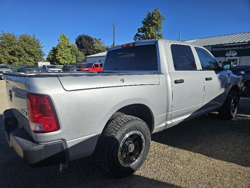 RAM 1500 Tradesman Crew Cab SWB 4WD 2017