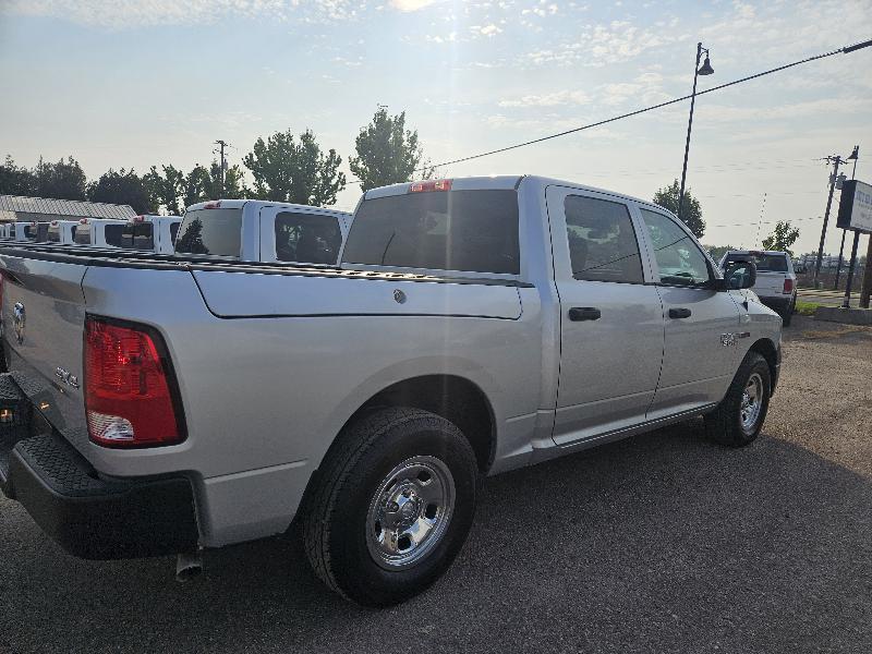 RAM 1500 Tradesman Crew Cab SWB 4WD 2017