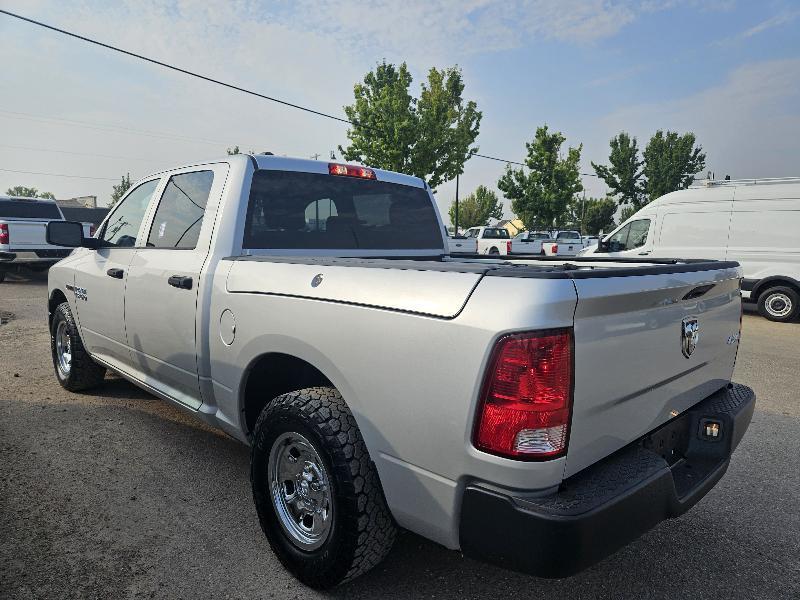 RAM 1500 Tradesman Crew Cab SWB 4WD 2017