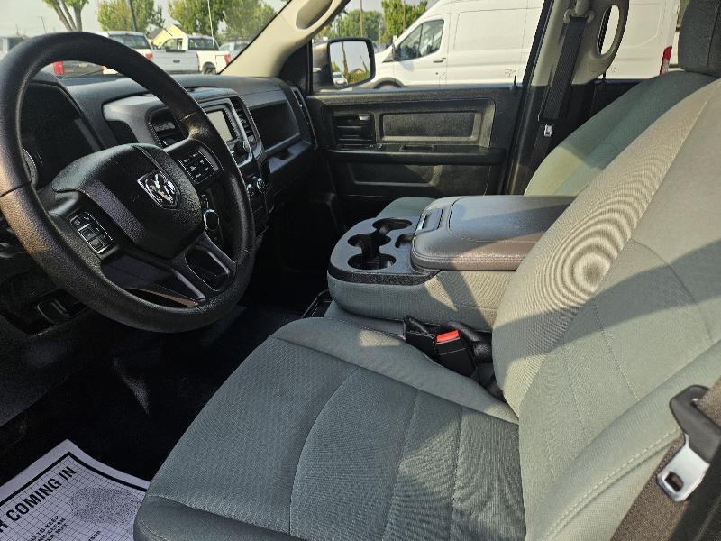RAM 1500 Tradesman Crew Cab SWB 4WD 2017
