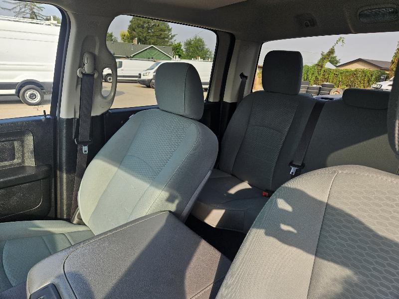 RAM 1500 Tradesman Crew Cab SWB 4WD 2017