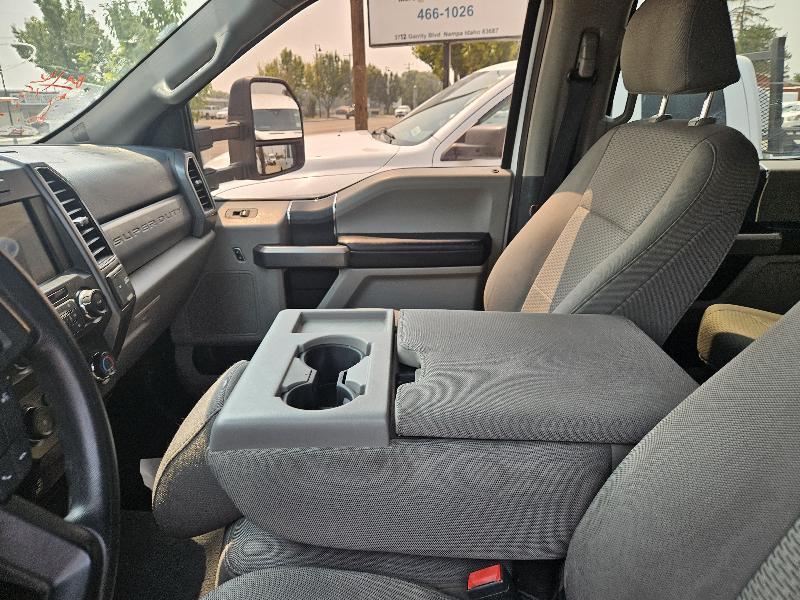 Ford F-550 Super Duty Crew Cab 4WD DRW 2021