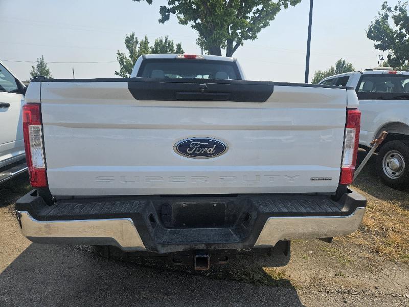 Ford F-250 SD XL SuperCab Long Bed 4WD 2018