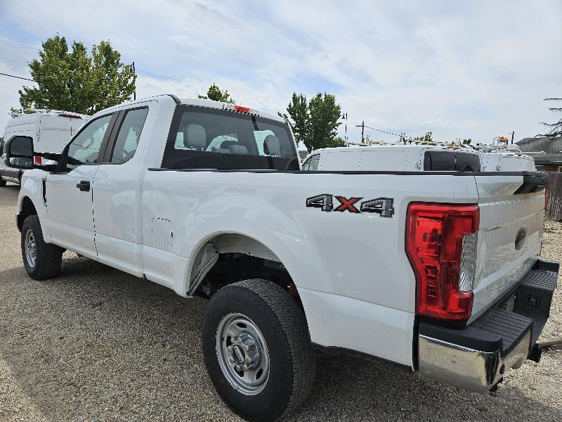 Ford F-250 SD XL SuperCab Short Bed 4WD 2018