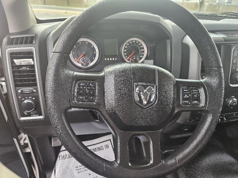 RAM 1500 Classic Tradesman Quad Cab 4WD 2020