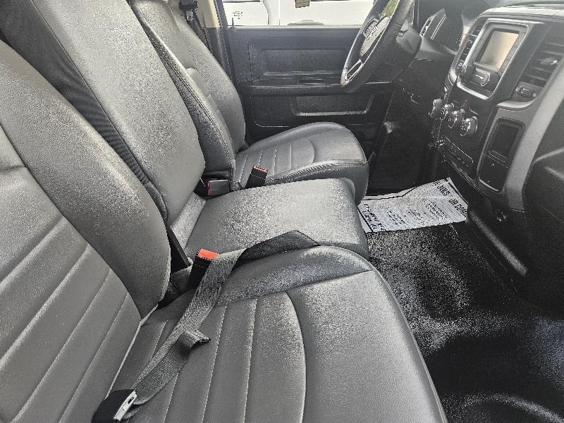 RAM 1500 Classic Tradesman Quad Cab 4WD 2020
