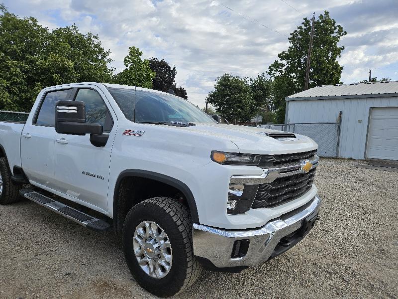 Chevrolet Silverado 2500HD LT Crew Cab Short Box 4WD 2024