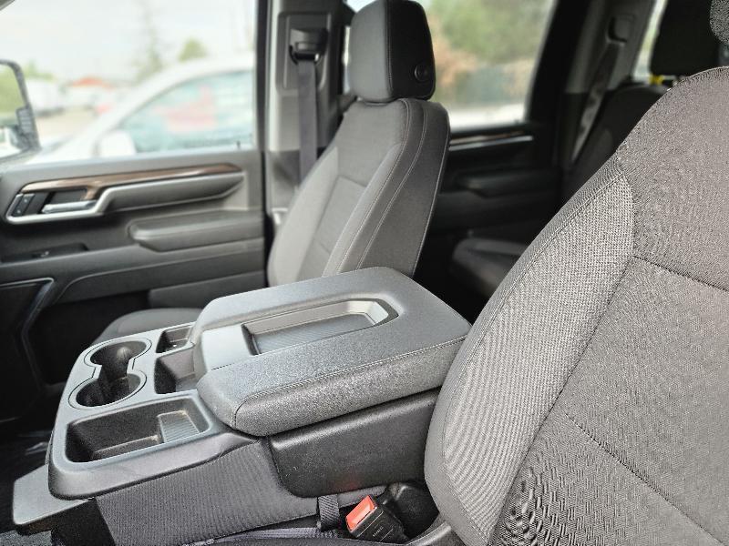 Chevrolet Silverado 2500HD LT Crew Cab Short Box 4WD 2024