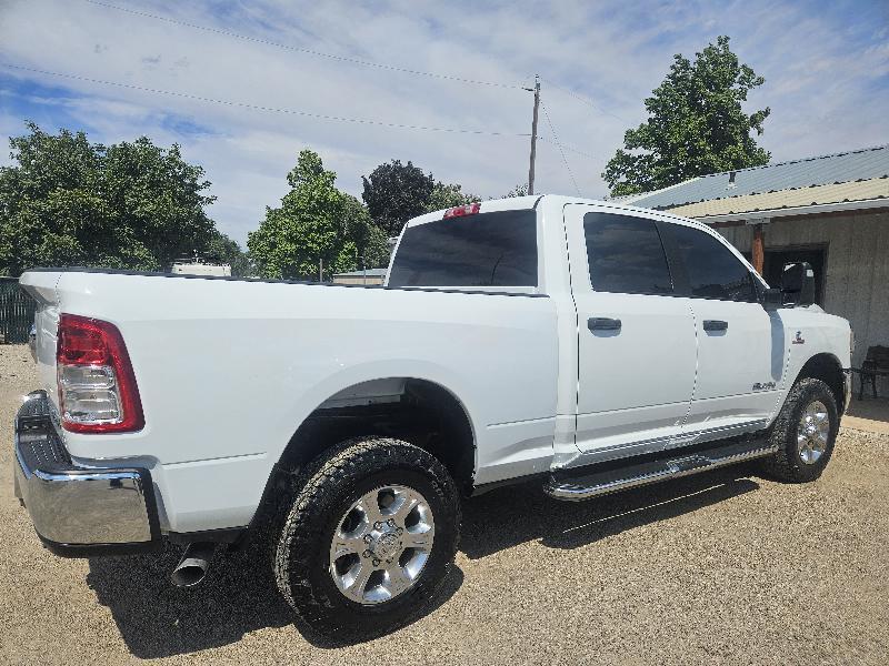 RAM 2500 Big Horn 4x4 Crew Cab 6'4" Box 2024