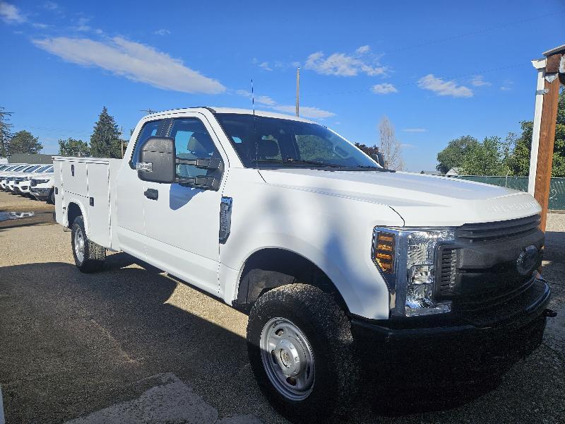 Ford F-350 SD XL SuperCab Long Bed 4WD 2018