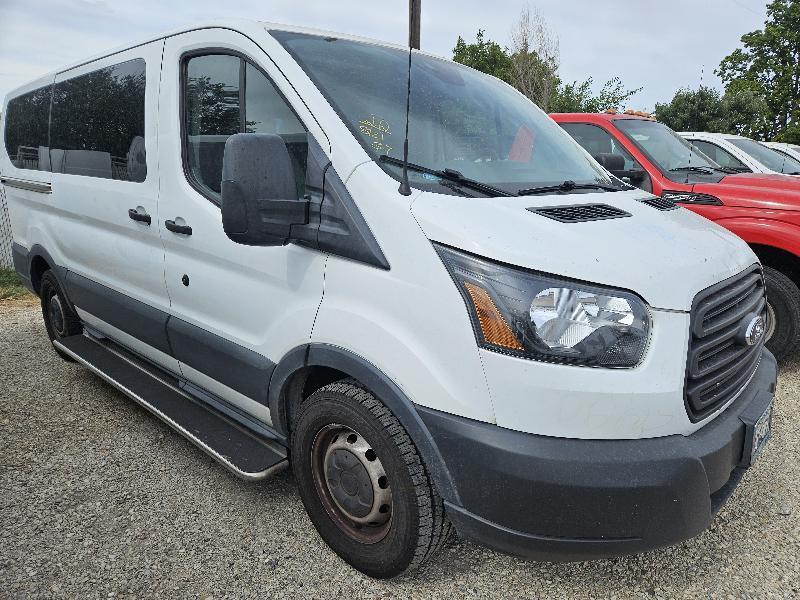 Ford Transit 150 Wagon Low Roof XL w/Sliding Pass. 130-in. WB 2018