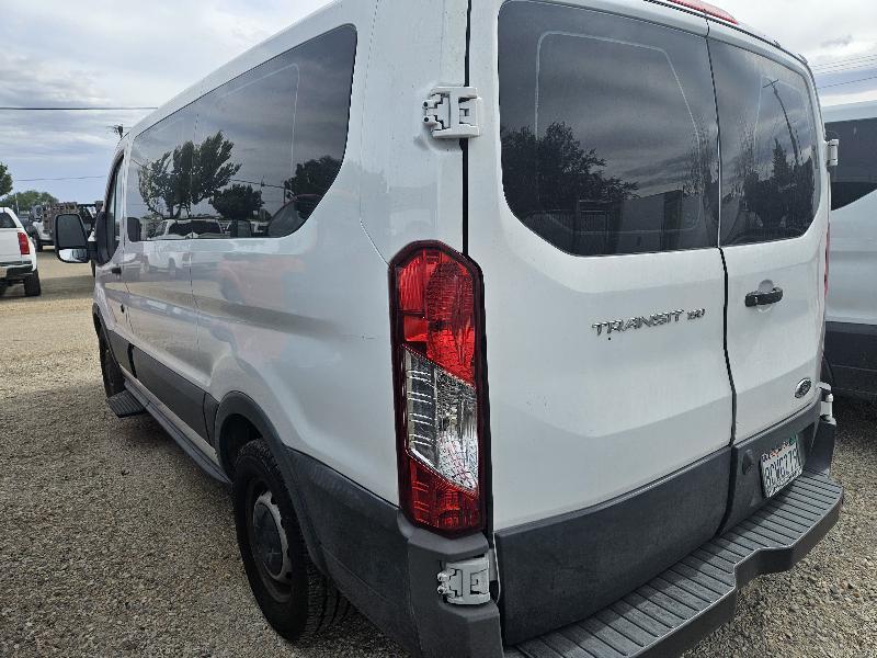 Ford Transit 150 Wagon Low Roof XL w/Sliding Pass. 130-in. WB 2018