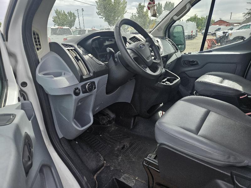Ford Transit 150 Wagon Low Roof XL w/Sliding Pass. 130-in. WB 2018
