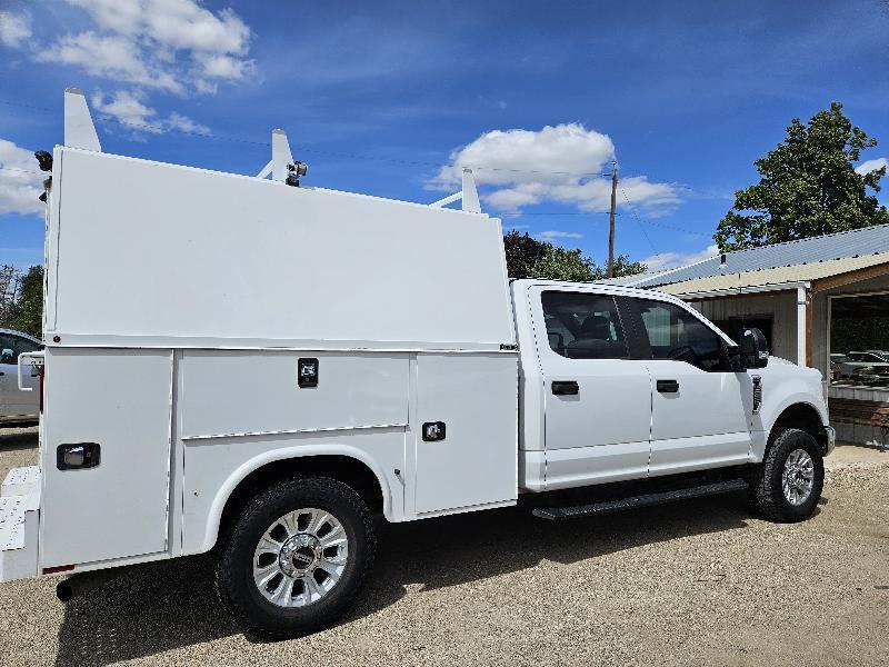 Ford F-350 SD XL Crew Cab Long Bed 4WD 2022