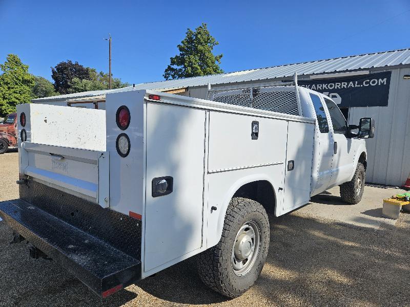 Ford F-350 SD XL SuperCab Long Bed 4WD 2016
